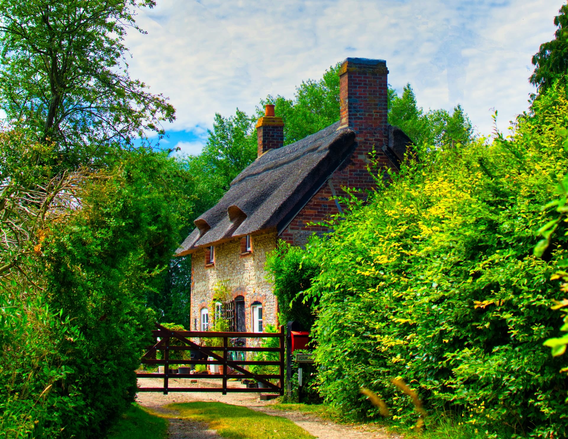 Een huis in Frankrijk van generatie op generatie…. of toch niet? Een huis in Frankrijk van generatie op generatie…. of toch niet?